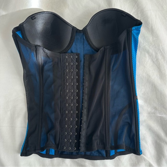 Blue Polka Dot Corset - Picture 3 of 5